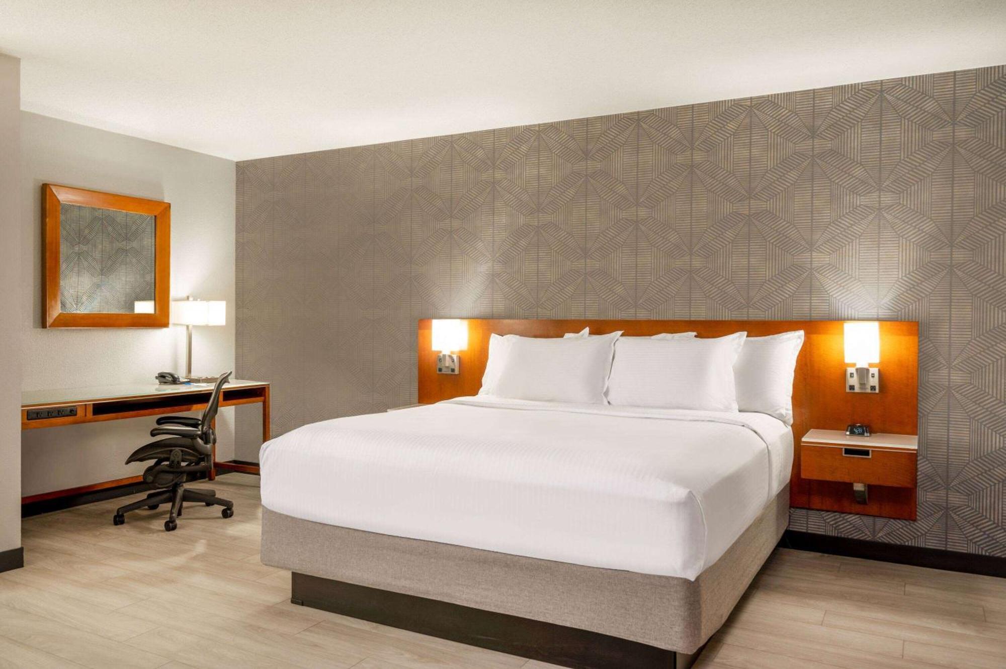 วินด์แฮม อินเดียนาโพลิส เวสต์ Hotel ภายนอก รูปภาพ