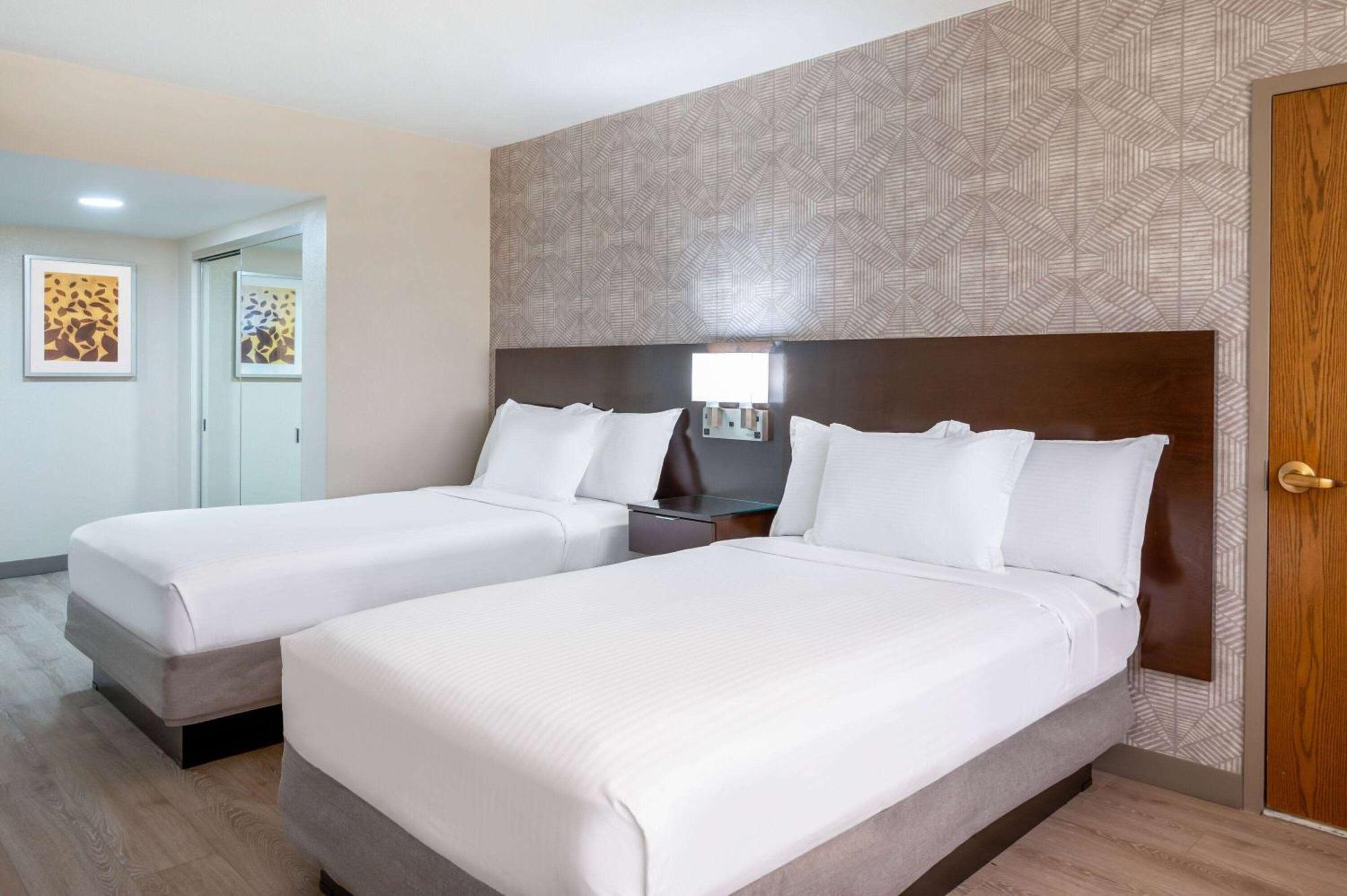 วินด์แฮม อินเดียนาโพลิส เวสต์ Hotel ภายนอก รูปภาพ